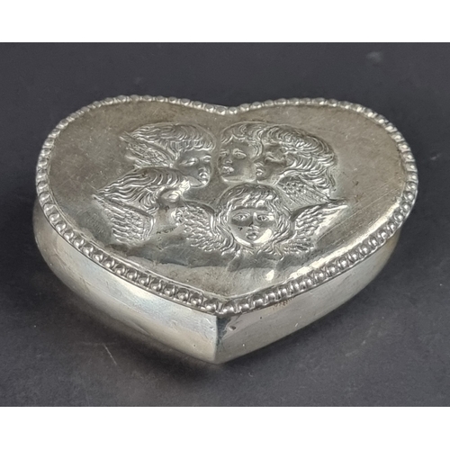 87 - A Victorian silver heart box, by Henry Matthews, Birmingham 1898, 6.5cm wide, 38g.