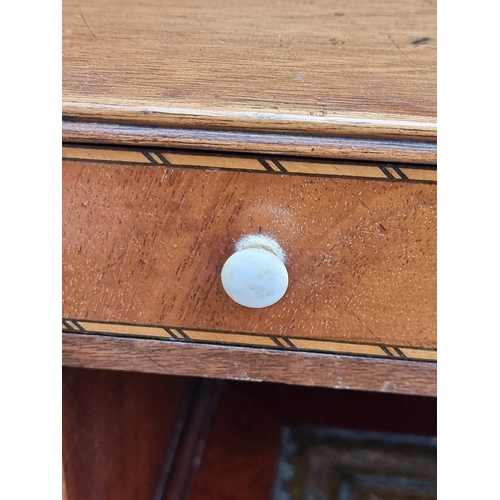 1023 - A reproduction mahogany and chequer banded serpentine fronted bonheur du jour, circa 1940, with ivor... 