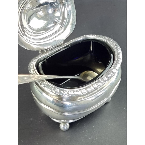 241 - A George IV silver mustard pot, by&nbsp;William Bateman&nbsp;I, London 1820, 7.5cm high; together wi... 