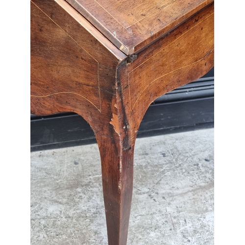 1044 - An 19th century Continental walnut and marquetry bureau de dame, 65.5cm wide.