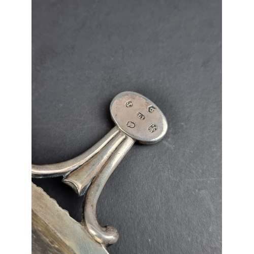 251 - A George III silver chamberstick, by I T, Birmingham 1799, 17cm wide, 144g.