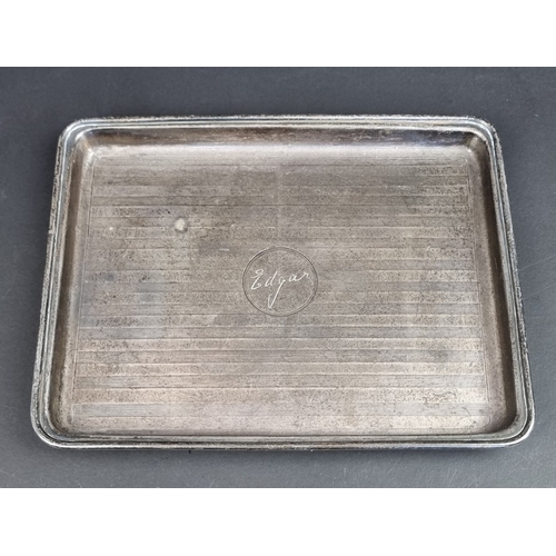 Lot 253       