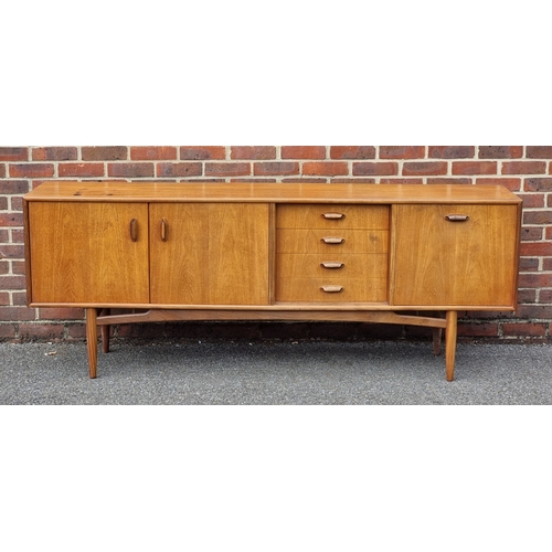 Lot 1052      