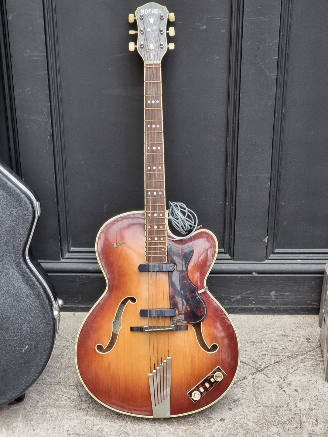 A 1960s Hofner 'President Thin' semi-hollow 6-string guitar, No.205 ...
