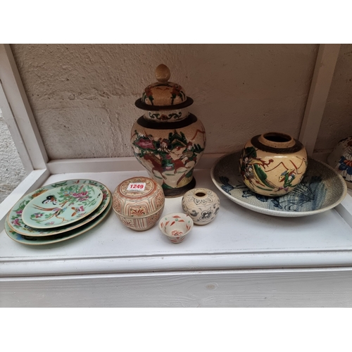 1248 - A small group of Chinese crackle glaze and other items; together with Vietnamese pottery. (9)... 