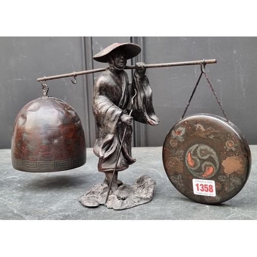 1358 - A Japanese spelter, bronze and inlaid figural combined bell and table gong, 22cm high.... 