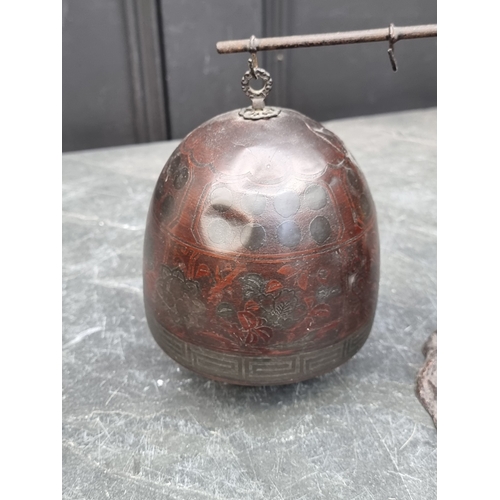 1358 - A Japanese spelter, bronze and inlaid figural combined bell and table gong, 22cm high.... 