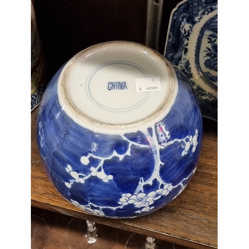 1364 - A collection of Chinese blue & white, 18th century and later; together with a Japanese Imari sle... 