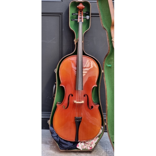 1405 - A cello, with 76cm two-piece back, in case.