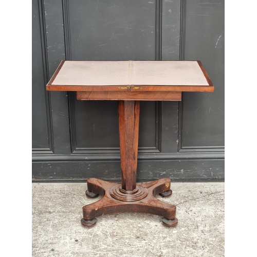 1049 - A small Victorian rosewood pedestal card table, 48.5cm wide.