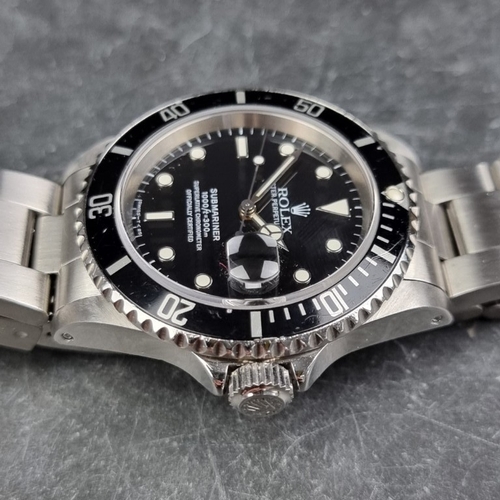 300 - A circa 1999 Rolex 'Submariner Date' Oystersteel automatic wristwatch, 40mm, Ref. 16610, Cal. 3135, ... 