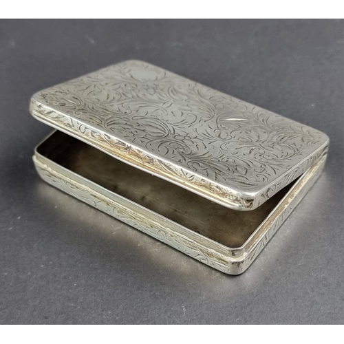 A Continental white metal snuff box, 73 x 52mm.