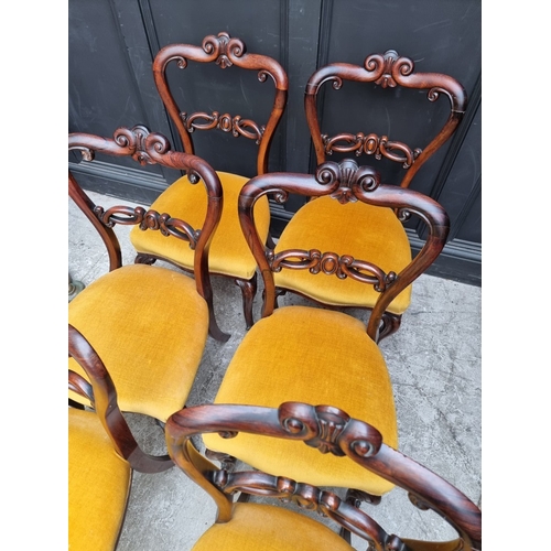 1065 - A good set of six Victorian rosewood dining chairs.