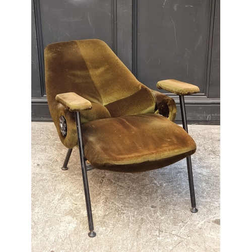 1067 - An Italian mid-century reclining armchair, probably attributable to Oscar Gigante.