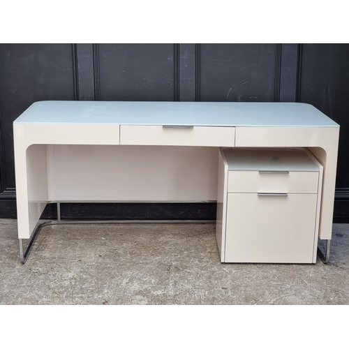 1092 - A Ligne Roset 'Hyannis Port' gloss white lacquer desk, by Eric Jourdan, 160cm wide x 70cm deep; toge... 