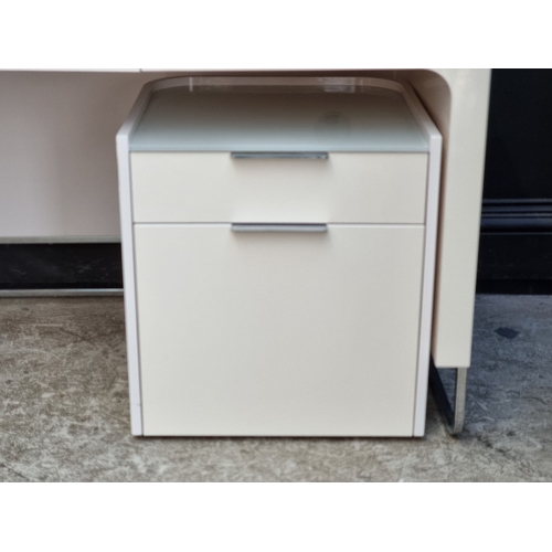 1092 - A Ligne Roset 'Hyannis Port' gloss white lacquer desk, by Eric Jourdan, 160cm wide x 70cm deep; toge... 