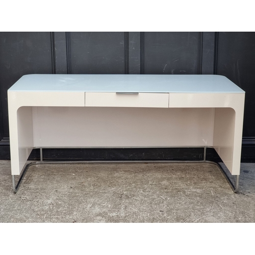 1092 - A Ligne Roset 'Hyannis Port' gloss white lacquer desk, by Eric Jourdan, 160cm wide x 70cm deep; toge... 
