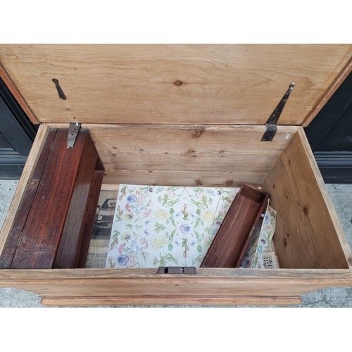 1101 - A Victorian pine coffer, 95cm wide.