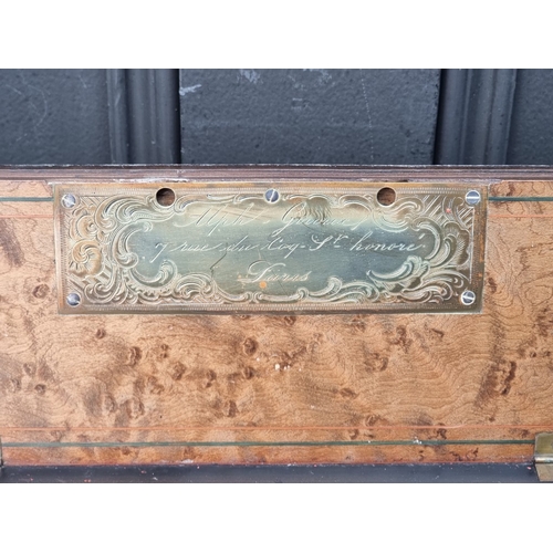 1143 - A good early 19th century French kingwood, parquetry and brass strung writing slope, bearing brass p... 