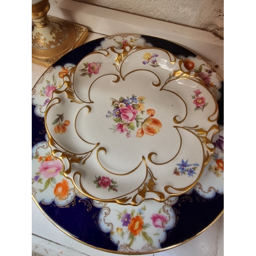 1284 - A mixed group of English and Continental ceramics, largest 28.5cm high. (9)