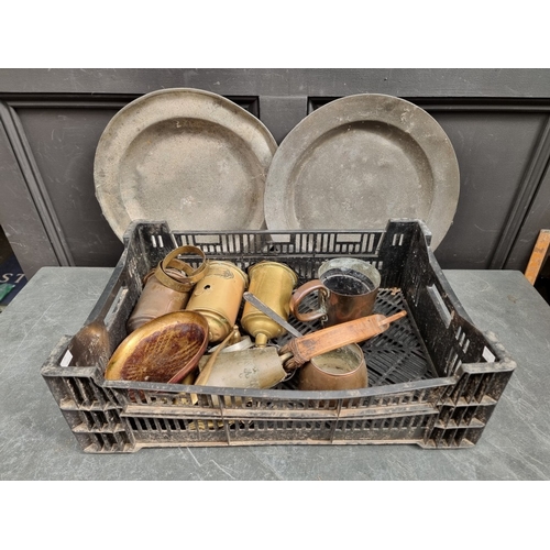 1350 - A mixed group of pewter and other metalware, to include meat jacks.