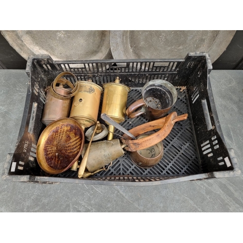 1350 - A mixed group of pewter and other metalware, to include meat jacks.