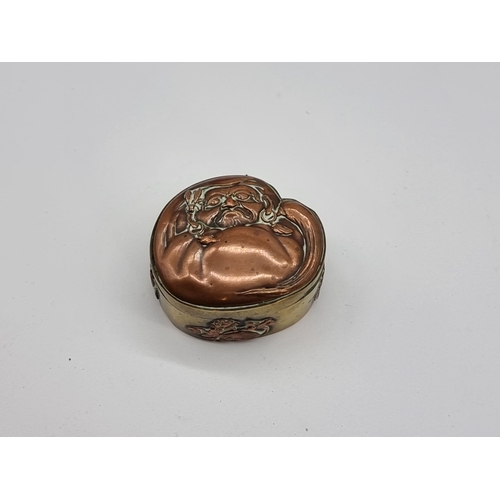 1379 - A mixed group of works of art, to include two Chinese brass boxes; and a tortoiseshell lorgnette. (1... 