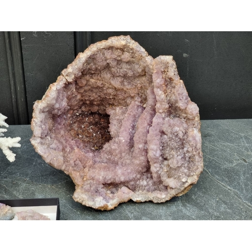 1411 - Natural History: an amethyst quartz geode, 27cm wide; together with a formation of coral, 30cm wide.... 