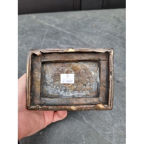 1521 - A Chinese bronze lion dog, 13cm long.