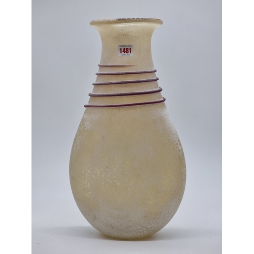 1481 - A large Murano 'Scavo' glass vase, probably Seguso, 45.5cm high.