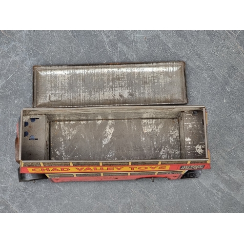 1577 - A scarce Chad Valley tinplate 'Carr's' novelty double decker biscuit tin, 25cm long.... 