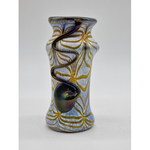 1501 - A Murano 'Iridato' glass vase, by Sergio Rossi, signed, 23cm high.