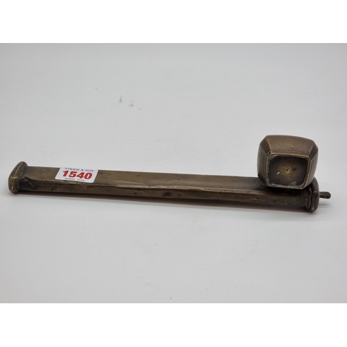 1540 - A Japanese bronze yatate, 33cm long; together with an Ottoman bronze divit, 25cm long, (lacking hing... 