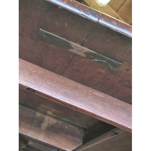 1114 - A 19th century mahogany and ebony strung breakfast table, 146cm wide, (the top now fixed).... 