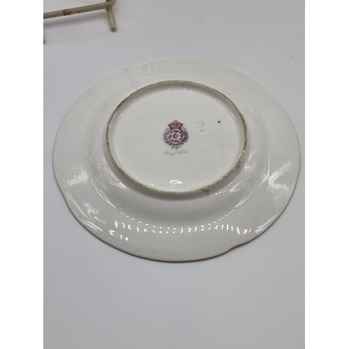 1390 - A Royal Worcester fruit painted cabinet plate, by Freeman, 23cm diameter; together with a small pair... 