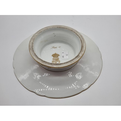 1391 - A Sevres style 'Louis XV' comport, 22.5cm diameter.