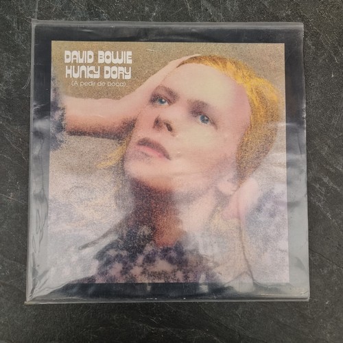 1659 - Vinyl: a group of 33rpm records, to include: Led Zeppelin '1'; Ramones 'Shock Treatment Circular Saw... 