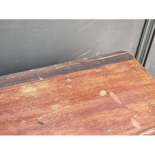 1007 - A George III mahogany and crossbanded chest of drawers, 97cm wide, (split to top).