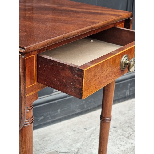 1029 - A 19th century mahogany and line inlaid Pembroke table, 61.5cm wide.