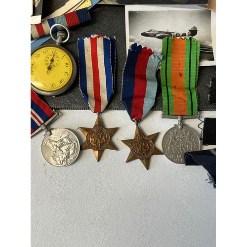480 - A Large qty of WW2 RAF items relating to a RAF Officer namesd B Roberts (1271859) to inc real photos... 