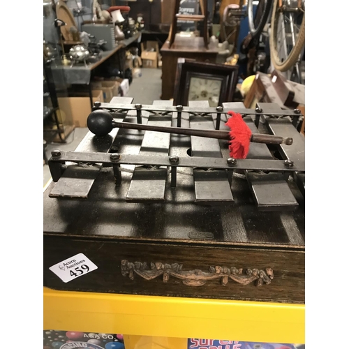 459 - Vintage heavy Deagan of Chicago xylophone