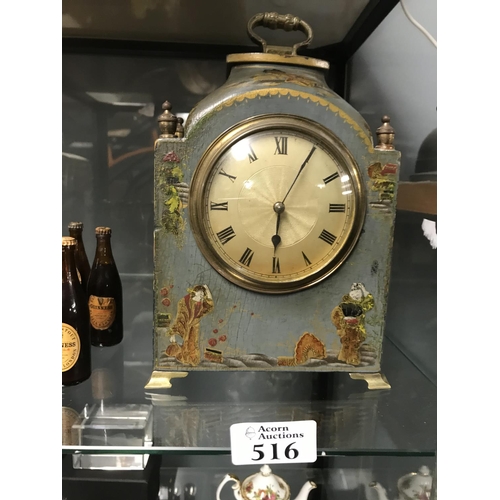 516 - Beautiful wooden oriental style mantle clock decorated with oriental figures - Working unsure