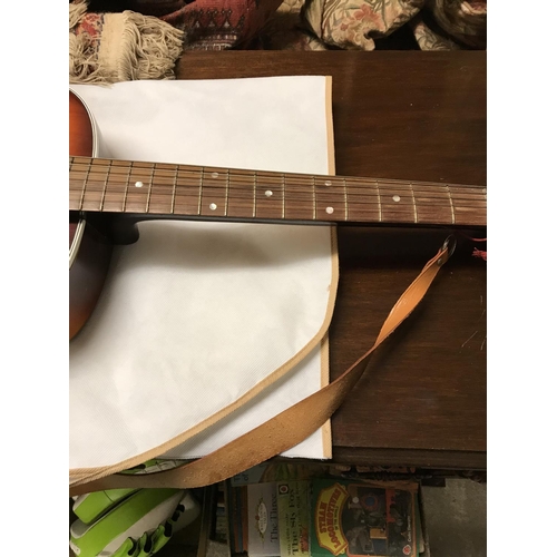 53 - Antonia guitar