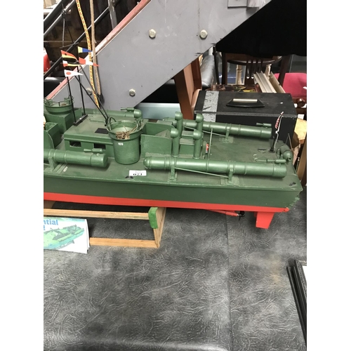 71 - Large model Presidential PT boat - Collection only or buyer to arrange own transport