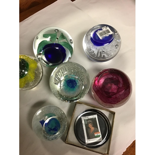 143 - 7 x Various glass paperweights