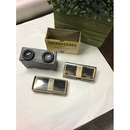 277 - French vintage stereoscope with 2 Boxes of slides