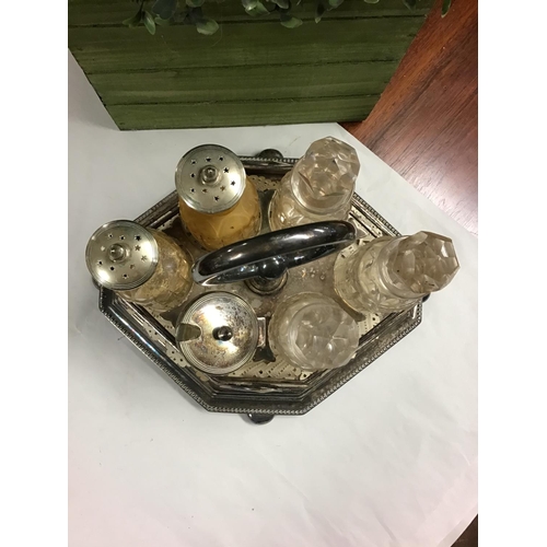 364 - Vintage plated condiment set