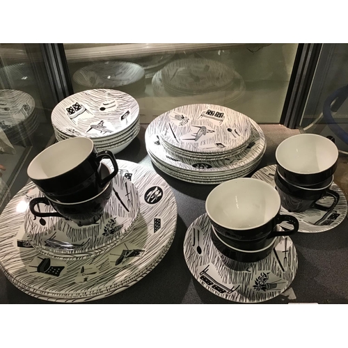 381 - Ridgeways Homemaker - 6 x Bowls, 4 x Side plates, 6 x Luncheon plates, 5 x Dinner plates, 5 x Duos -... 