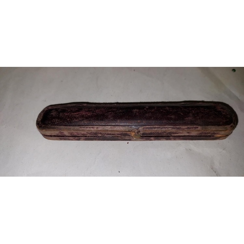 582 - Vintage cased Cheroot holder