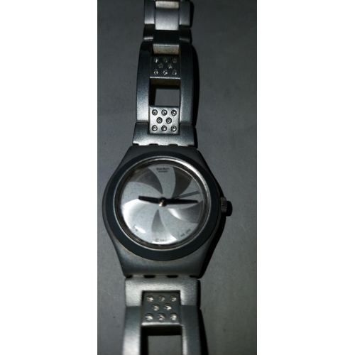 606 - Ladies Swatch watch - WATCHES AND CLOCKS ARE NOT TESTED